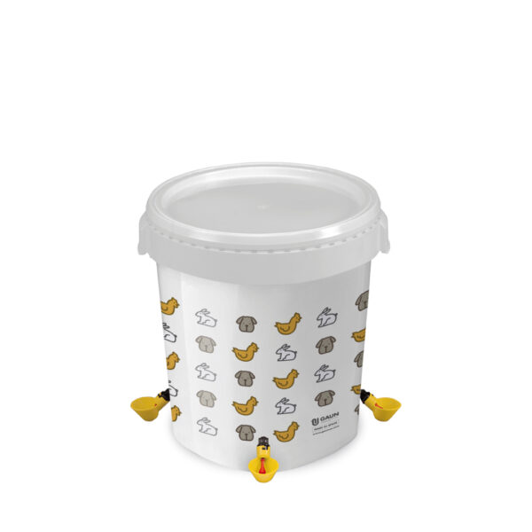 WATERING BUCKET WITH DRINKING CUP-32 L